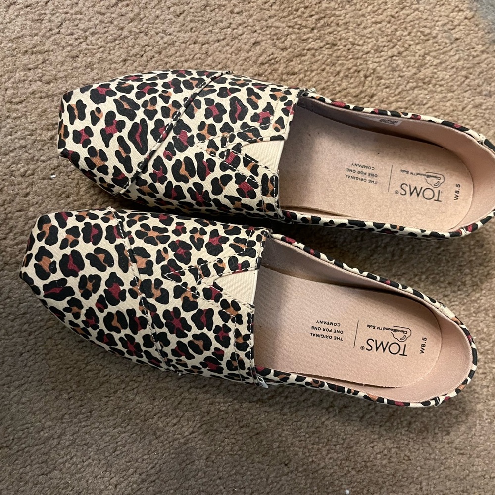 TOMS leopard shoes- slip ons